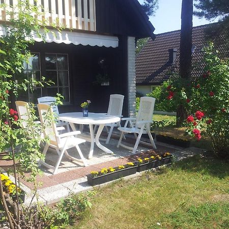 Anitas B&B Stockholm/Vaellingby Bagian luar foto