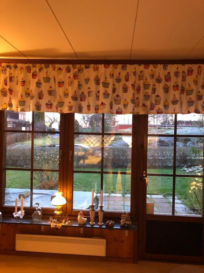 Anitas B&B Stockholm/Vaellingby Bagian luar foto